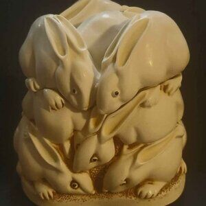 Harmony Kingdom Rather Large Hop Trinket Box